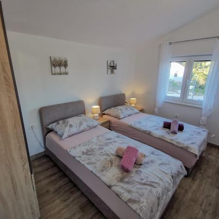 Apartmani Goga 2 Molat Buitenkant foto