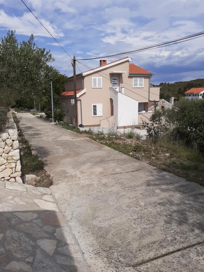 Apartmani Goga 2 Molat Buitenkant foto