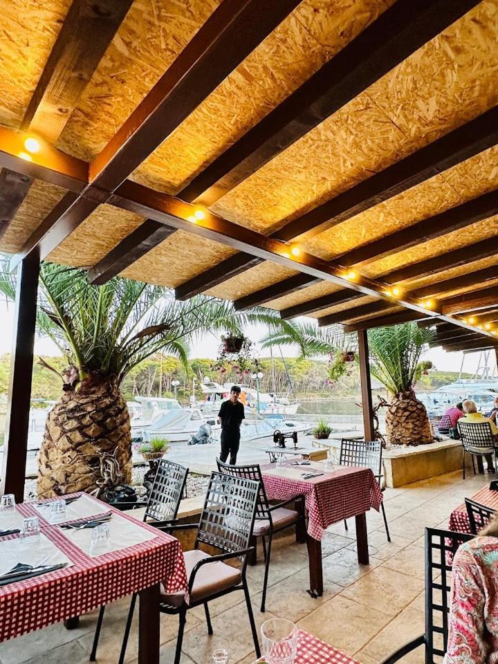 Apartmani Goga 2 Molat Buitenkant foto